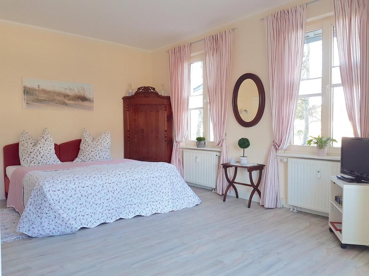 Ferienwohnungen Im Haus Boree 프레로 외부 사진